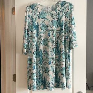 Plus size 3/4 sleeve top